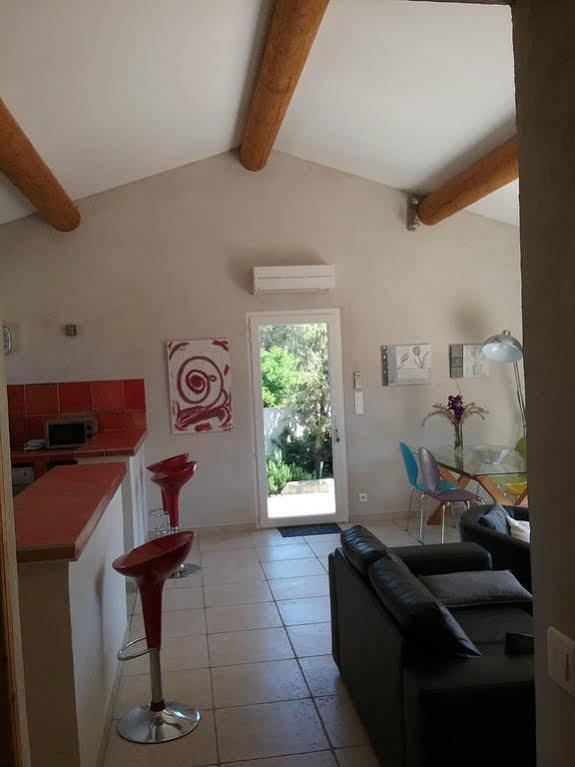 Le Mas Des Genets Saint-Remy-de-Provence Bagian luar foto